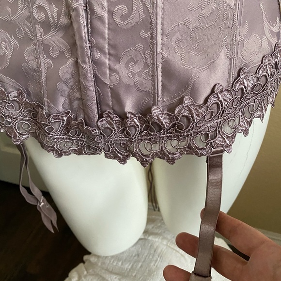 NEW Fredericks of Hollywood corset set - Picture 7 of 11